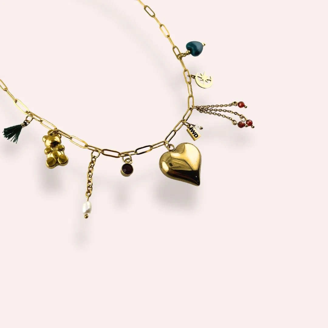 Charm Victoria Necklace