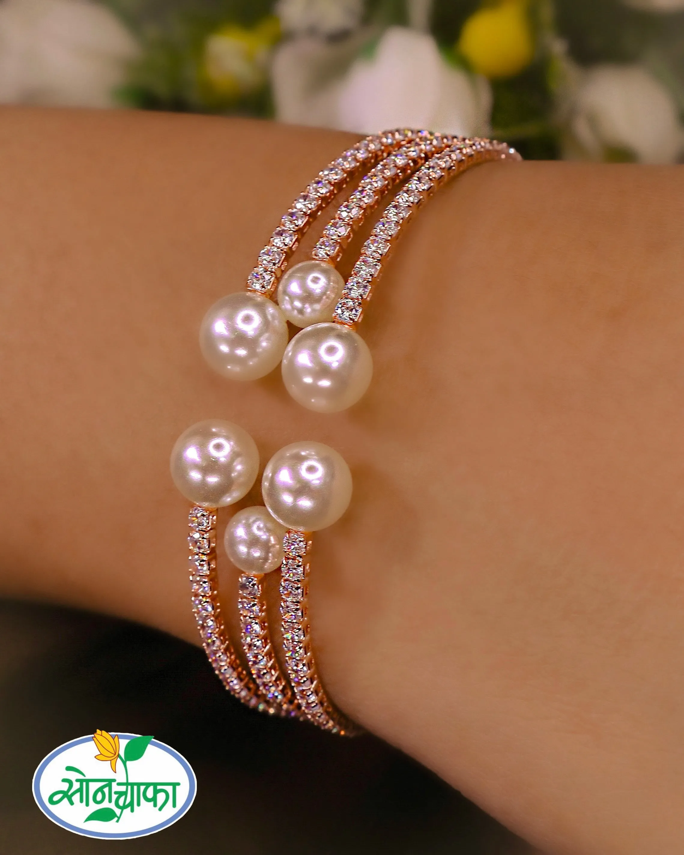 ELEGANT PEARL BEADS KADA