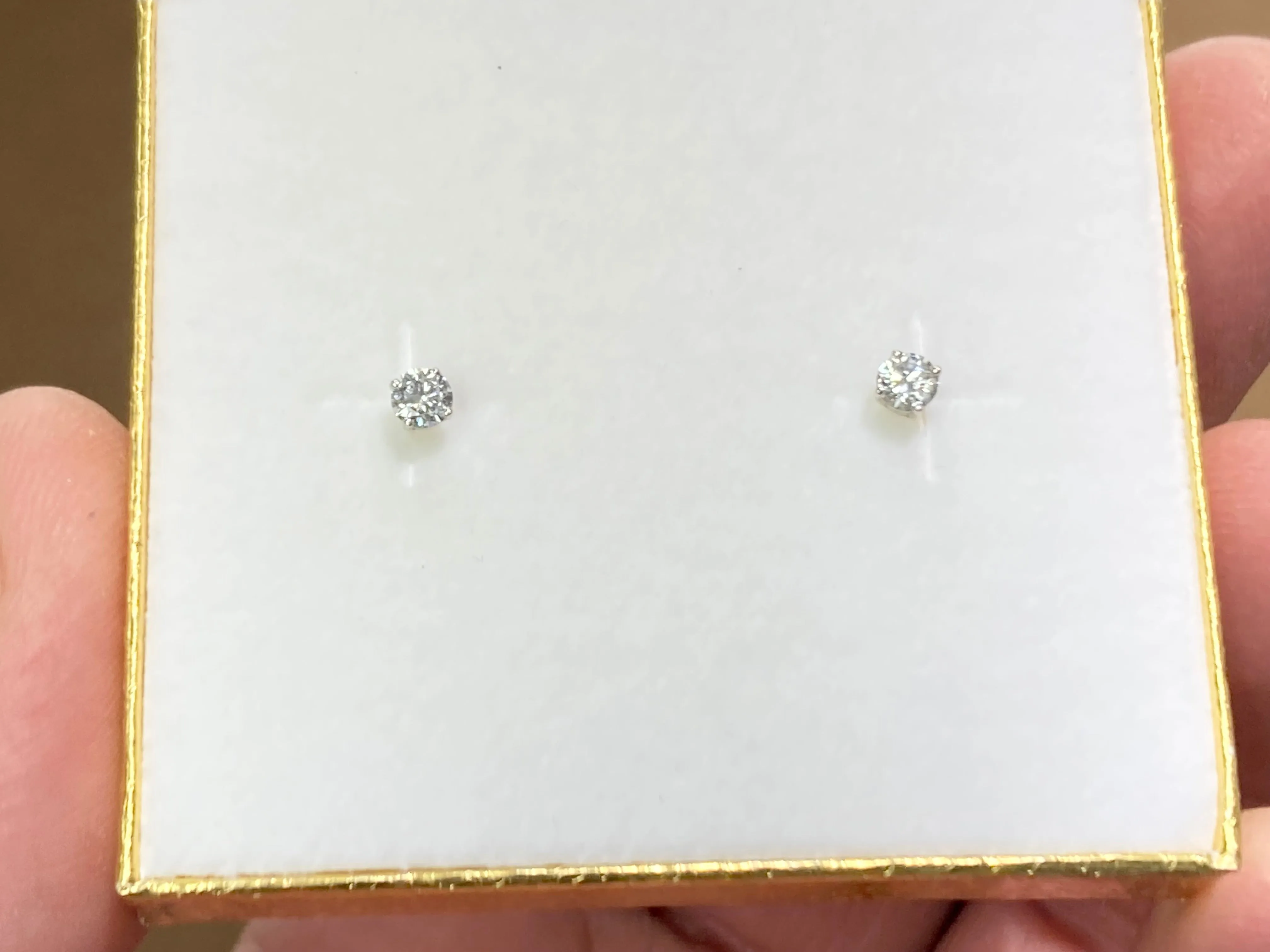 Natural Diamond White Gold 0.33 Carat Stud Earrings