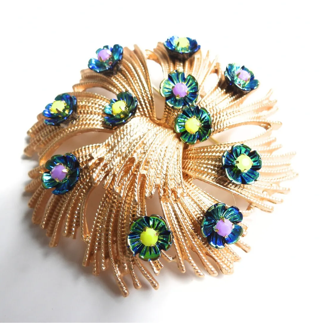 Oversized metal flower brooch