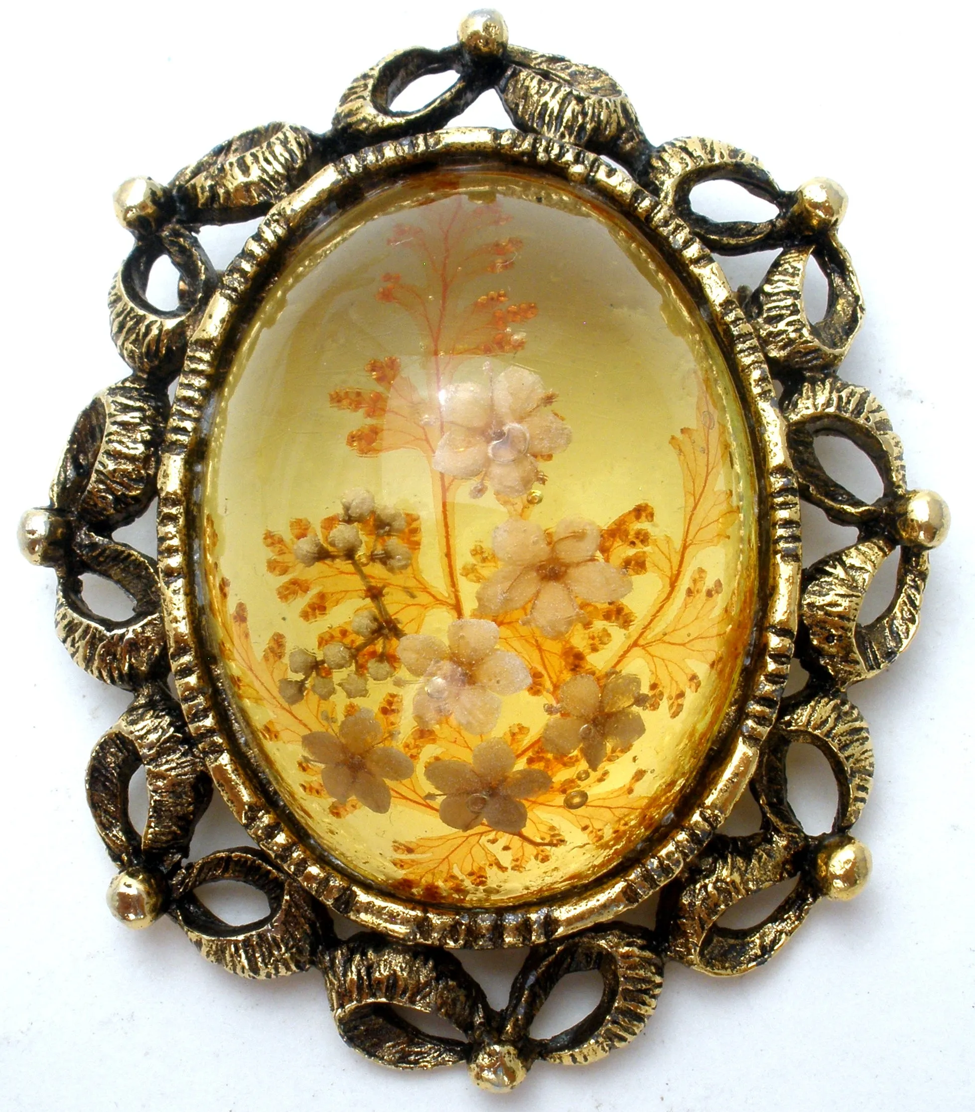 Vintage Lucite Flower Pendant Brooch