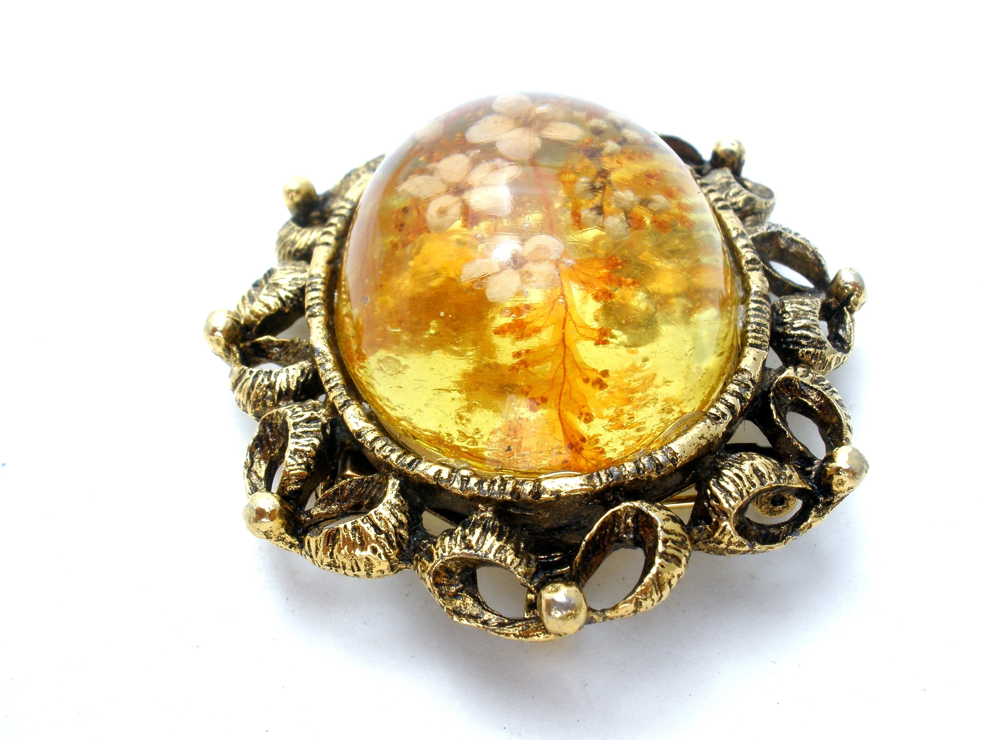 Vintage Lucite Flower Pendant Brooch